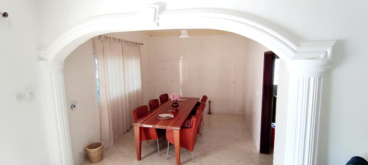 Dulaa Deema Residence Brufut Heights Tranquil Екстер'єр фото